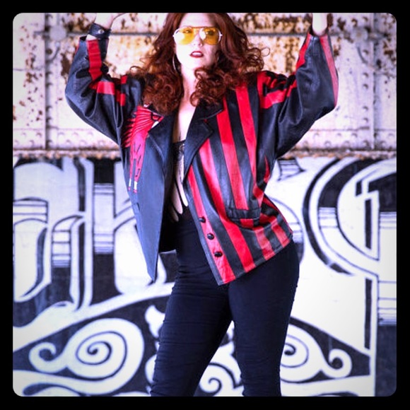 Vintage Black and Red Leather Jacket - Picture 2 of 8
